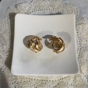 Vintage Gold-Tone Trifari Clip On Earrings Signed